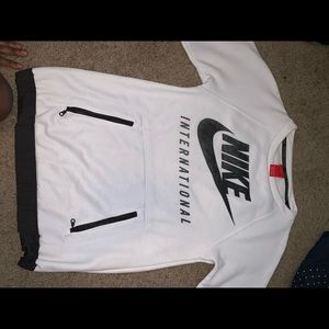 Nike top